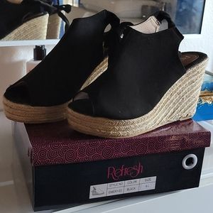 LAST REDUCTION BEFORE DONATION Refresh, black faux suede wedges new box 8.5
